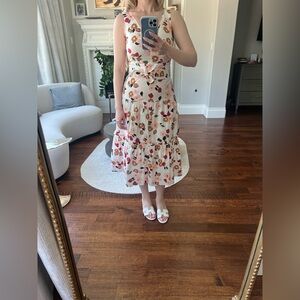 Kate Spade Floral Tiered Midi Dress in Cream. Cotton. Size 4.
